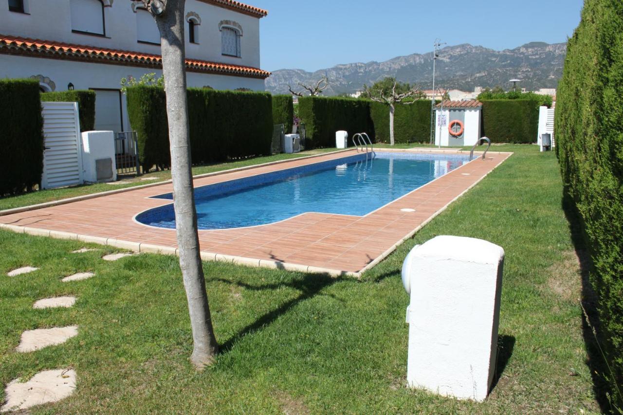 Hébergement de vacances Chalet Peywand Con Piscina Comunitaria